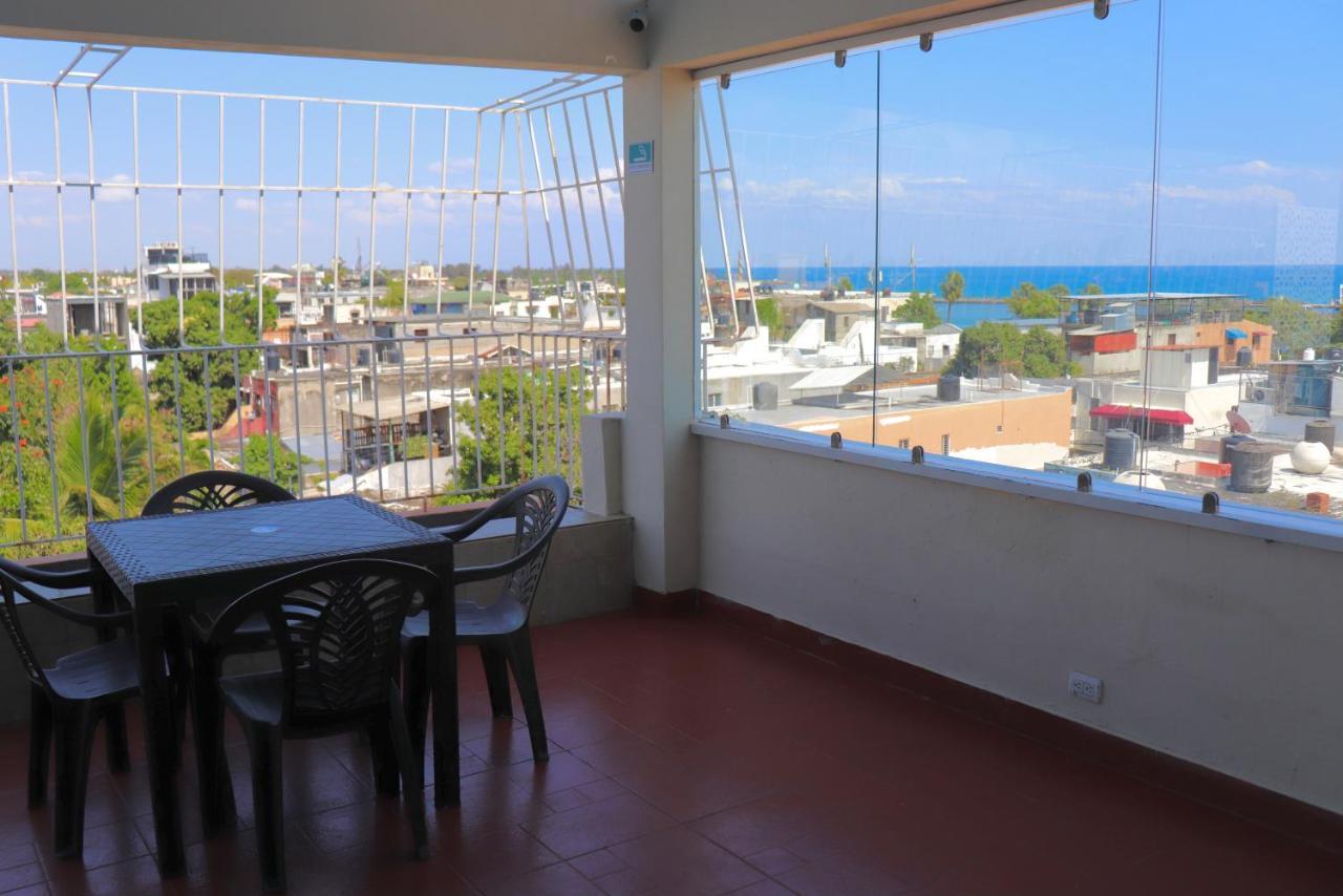 Hotel Enrique II Zona Colonial Vista Al Malecon サントドミンゴ エクステリア 写真