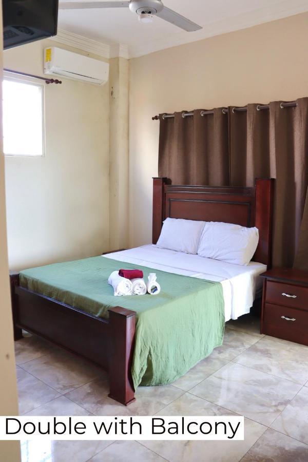 Hotel Enrique II Zona Colonial Vista Al Malecon サントドミンゴ エクステリア 写真
