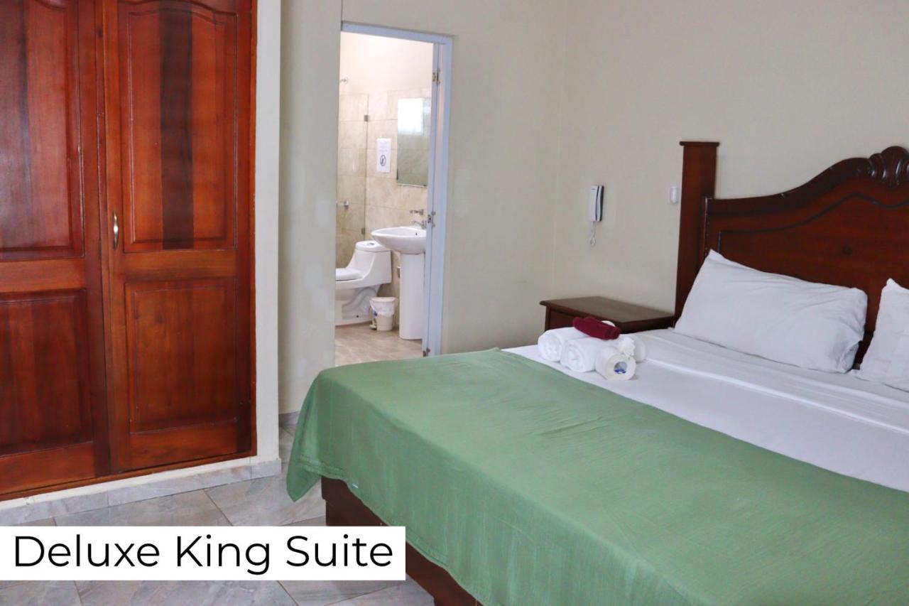 Hotel Enrique II Zona Colonial Vista Al Malecon サントドミンゴ エクステリア 写真